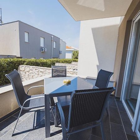 Apartments Lemon Novalja Luaran gambar