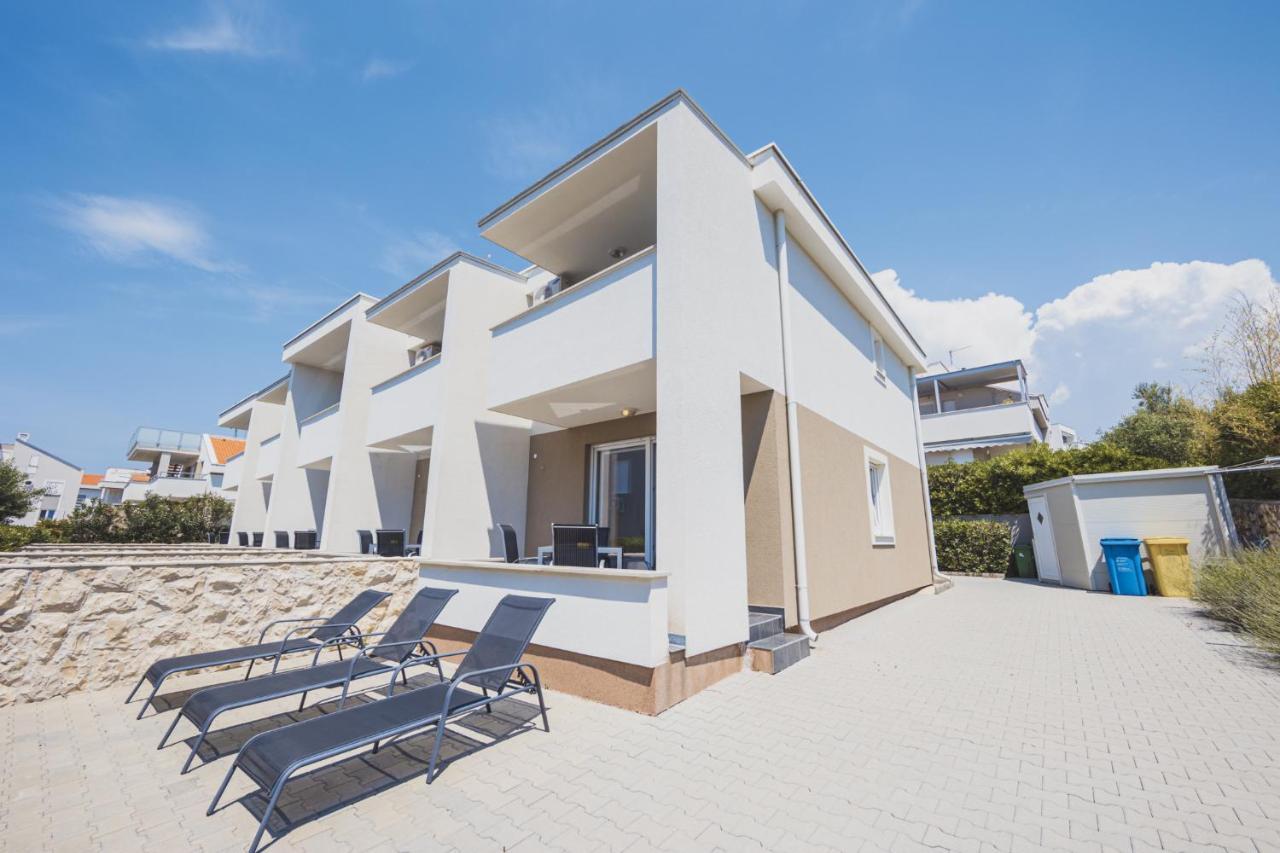 Apartments Lemon Novalja Luaran gambar