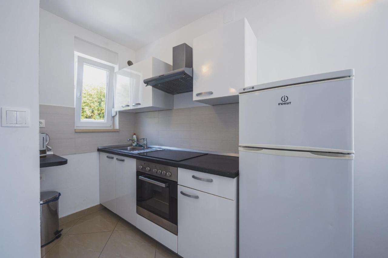Apartments Lemon Novalja Luaran gambar